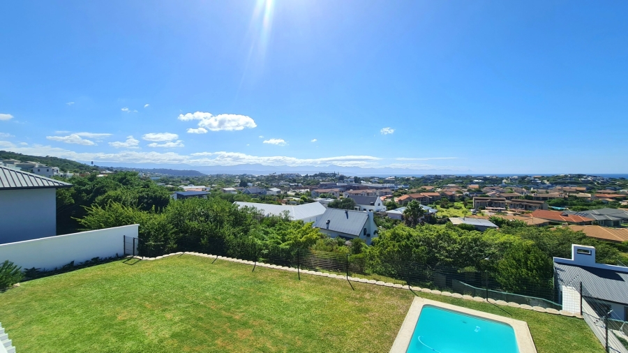 7 Bedroom Property for Sale in Whale Rock Western Cape